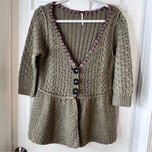 Free People Elegant Olive Green Women's Sweater‎ Size Medium